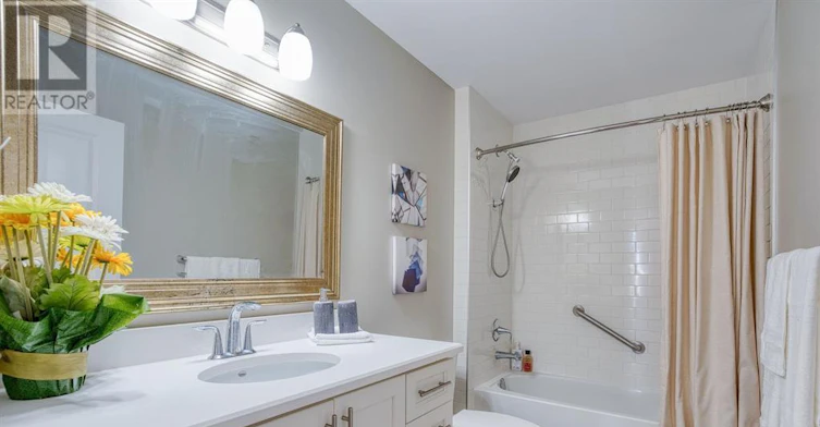 812-240 Villagewalk Boulevard, London, ON, N6G 0P6 - 24