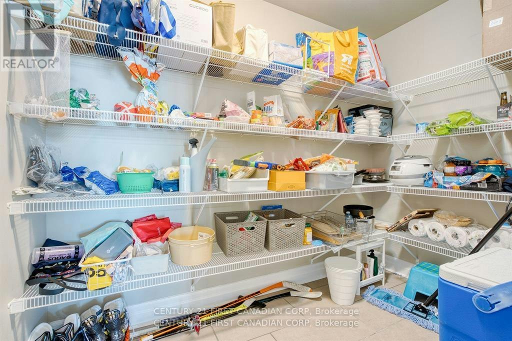 812-240 Villagewalk Boulevard, London, ON, N6G 0P6 - 31