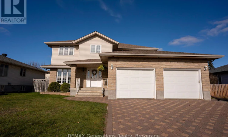 312 Wade Crescent