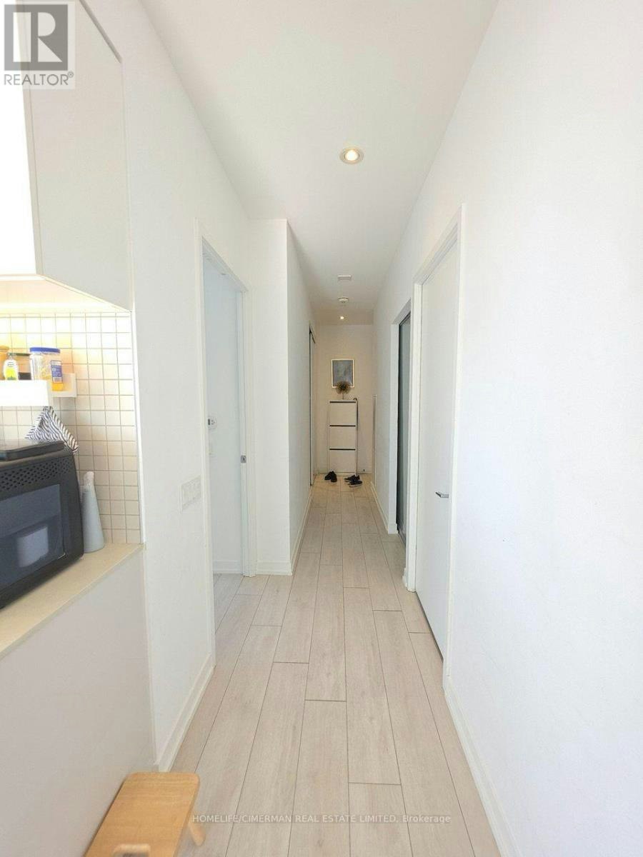 905-5 Buttermill Avenue, Vaughan, ON, L4K 0J5 - 4