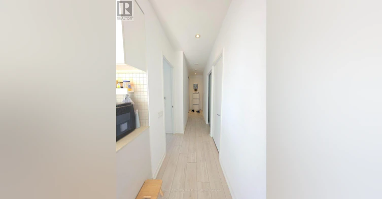 905-5 Buttermill Avenue, Vaughan, ON, L4K 0J5 - 4