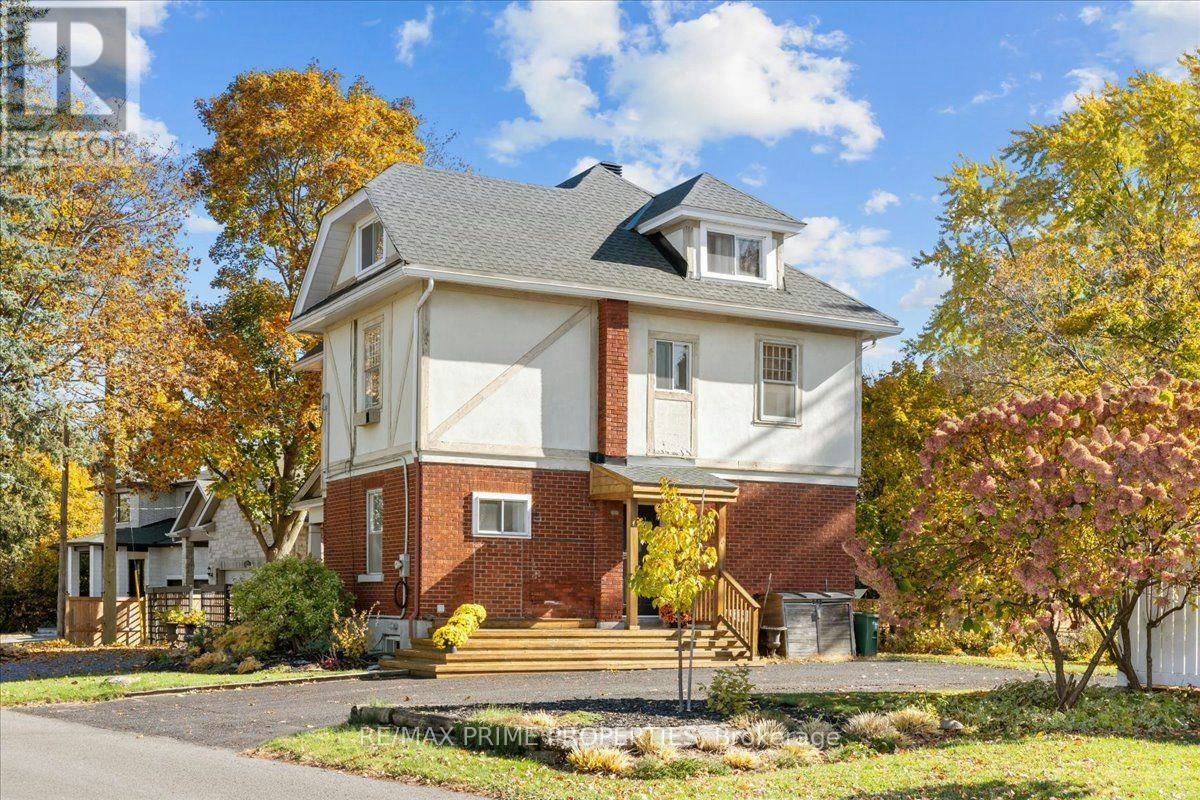 24 Kemp Drive, Ottawa, ON, K1T 3W9
