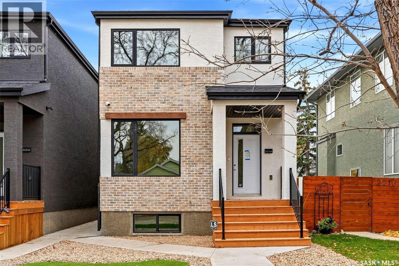 2216 King Street, Regina, SK, S4T 4H1