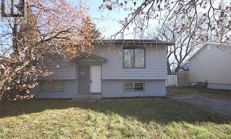 82 Osborne Crescent