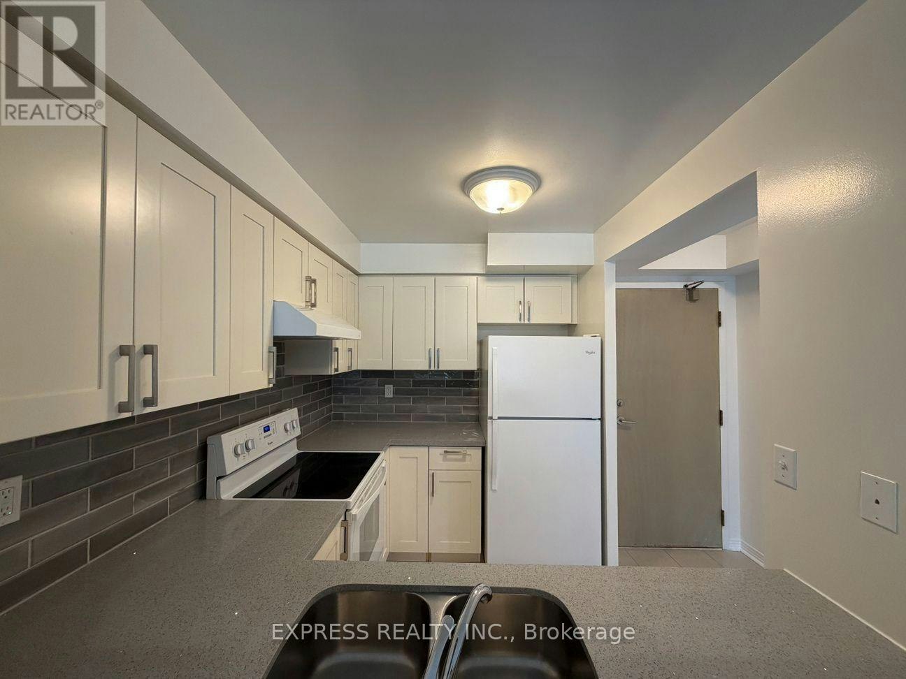 2011-38 Elm Street, Toronto, ON, M5G 2K5 - 3