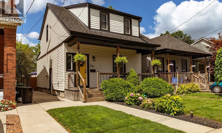 21 Bayfield Avenue