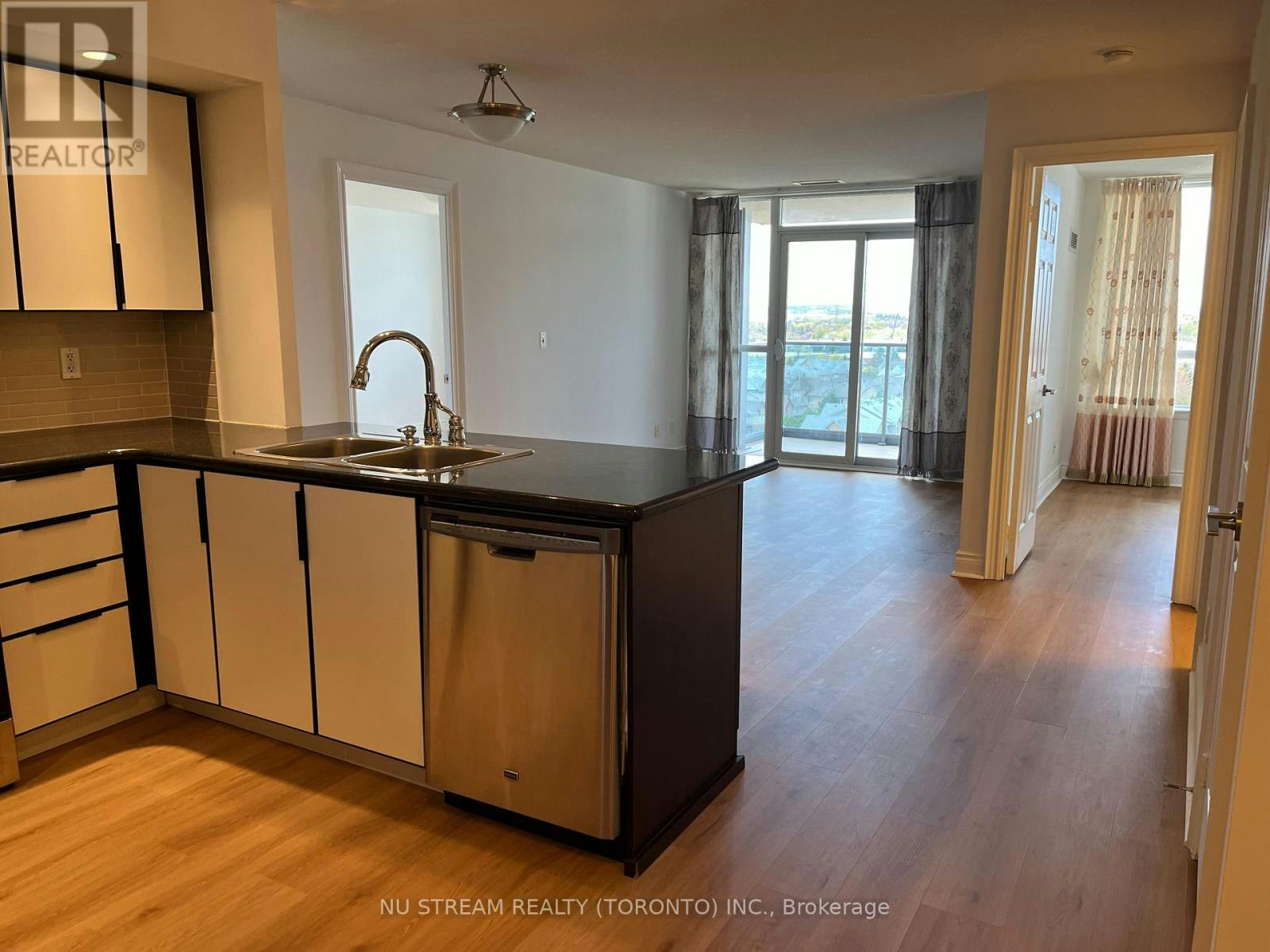 1651-23 Cox Boulevard, Markham, ON, L3R 7Z9 - 3