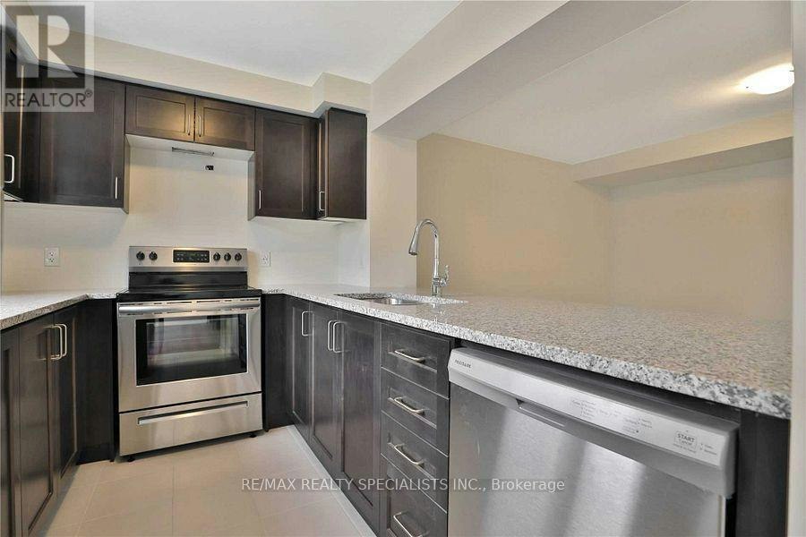 138 Stork Street, Oakville, ON, L6H 0X9 - 8