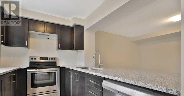 138 Stork Street, Oakville, ON, L6H 0X9 - 8