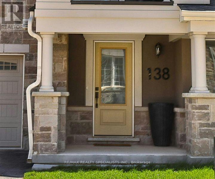 138 Stork Street, Oakville, ON, L6H 0X9 - 2