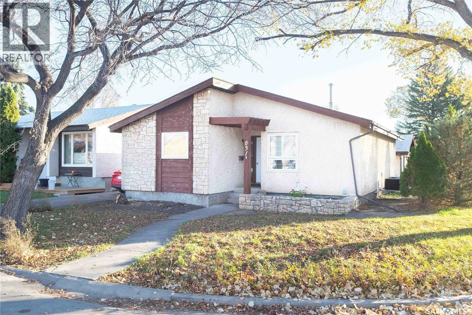 831 Seymour Crescent N, Regina, SK, S4X 2B6