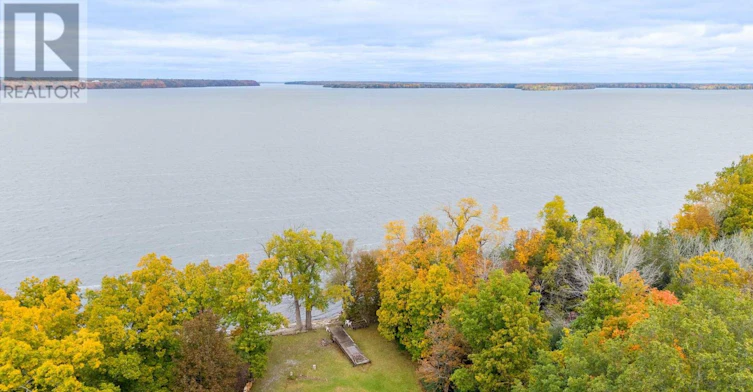 11836 Loyalist Parkway, Prince Edward County, ON, K0K 2T0 - 43