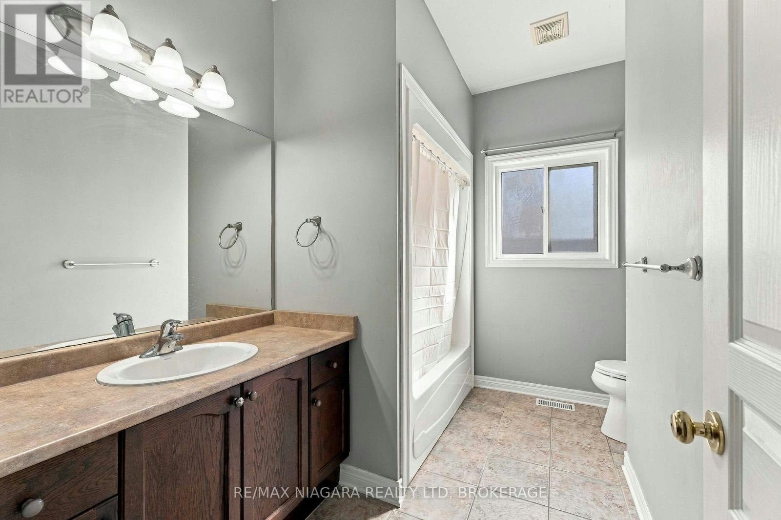 46 Raspberry Trail, Thorold, ON, L2V 5E3 - 18