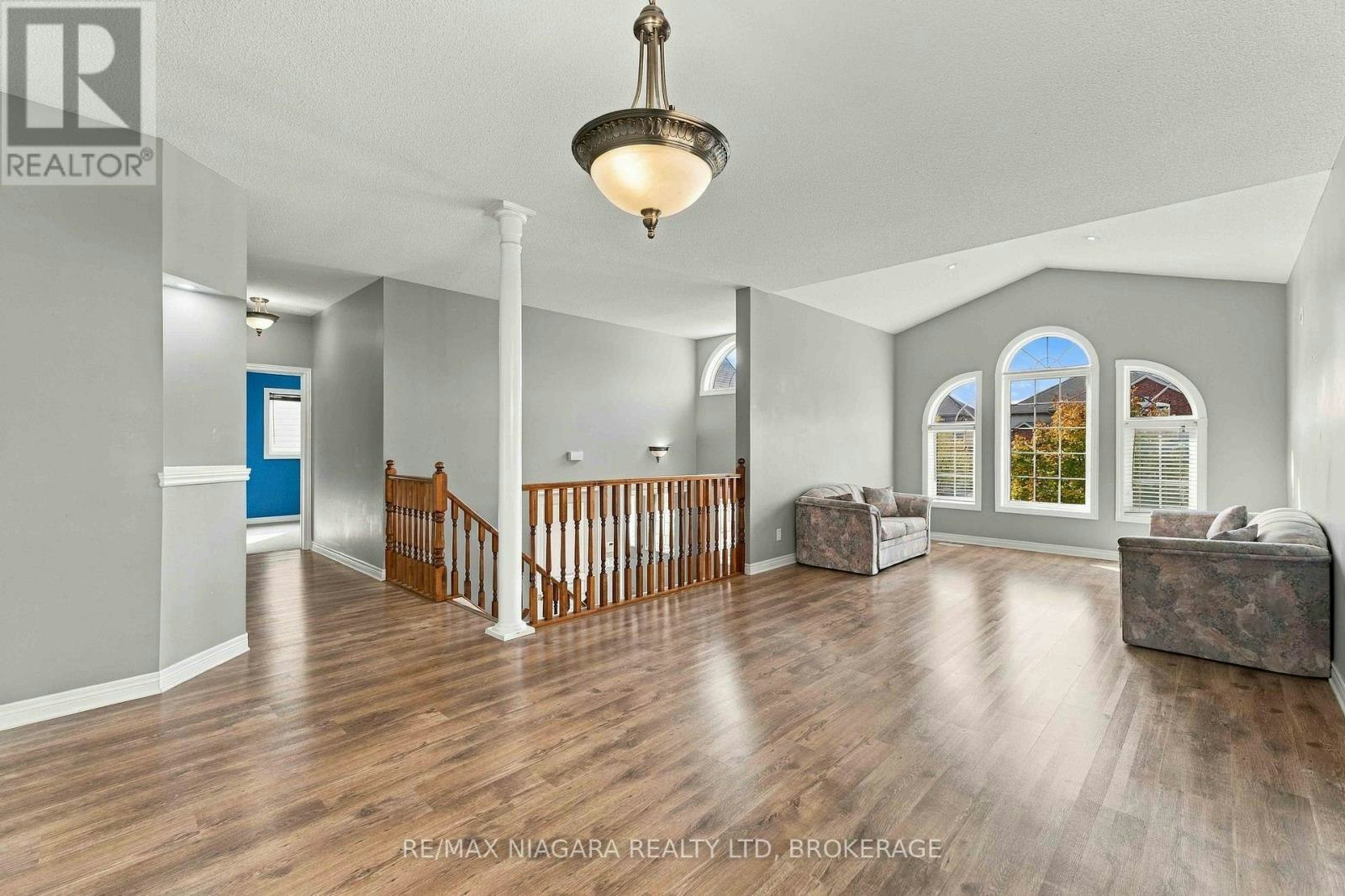 46 Raspberry Trail, Thorold, ON, L2V 5E3 - 4