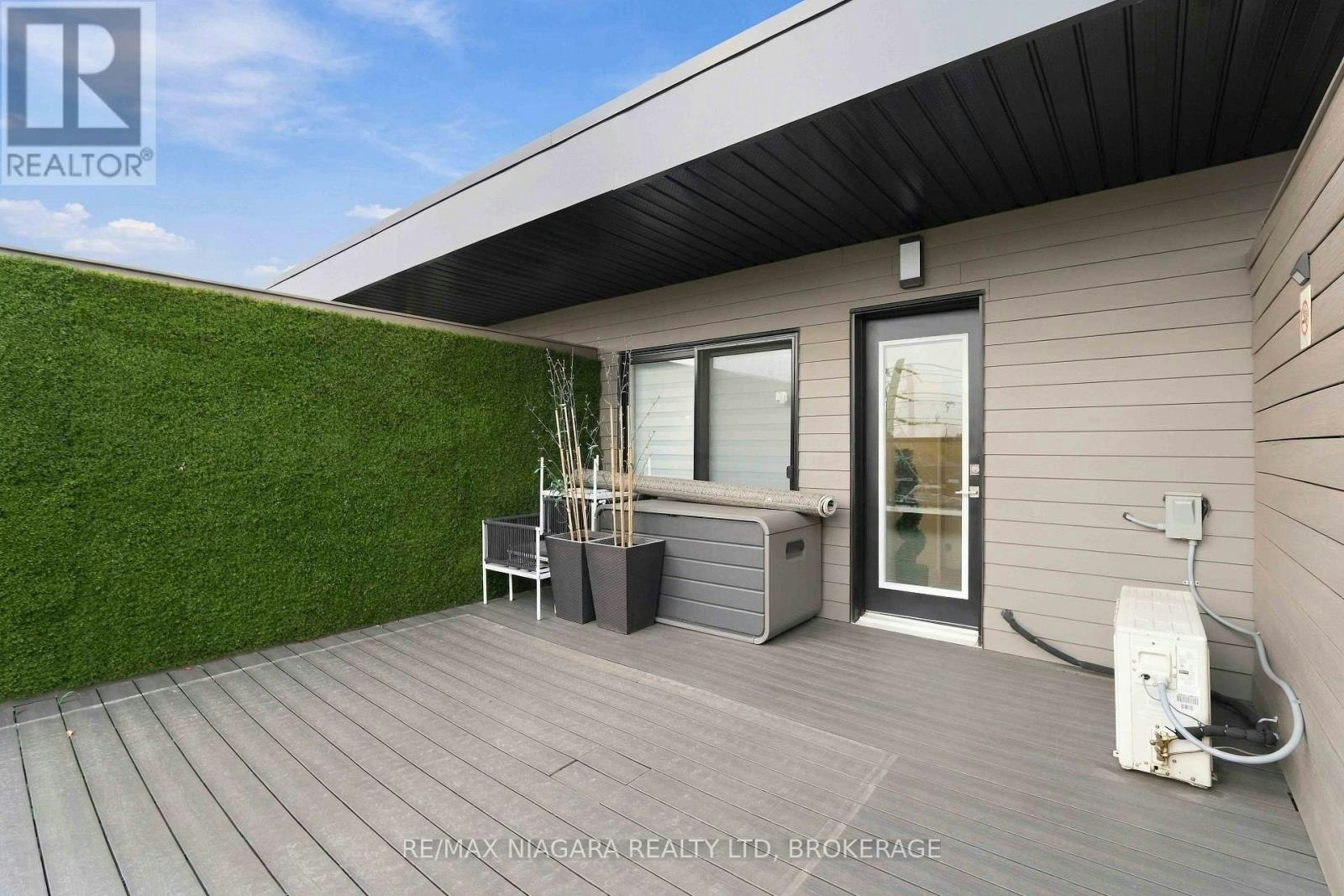 310-6065 Mcleod Road, Niagara Falls, ON, L2G 0Z7 - 4