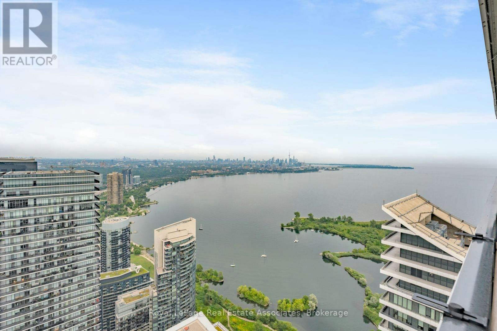 6104-30 Shore Breeze Drive, Toronto, ON, M8V 0J1