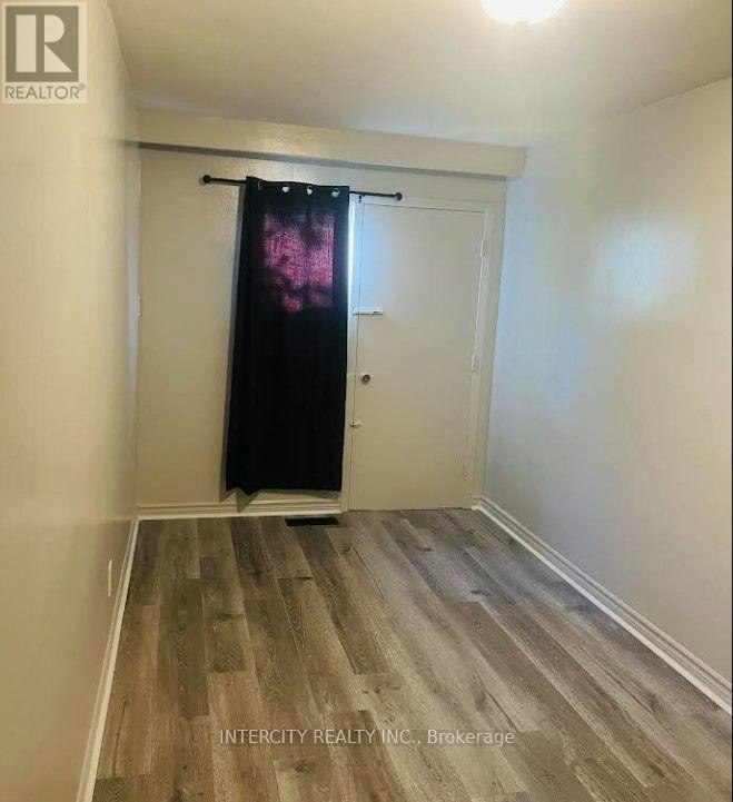 UPPER-1001 Albion Road, Toronto, ON, M9V 1A6 - 4