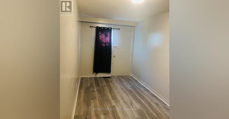 UPPER-1001 Albion Road, Toronto, ON, M9V 1A6 - 4