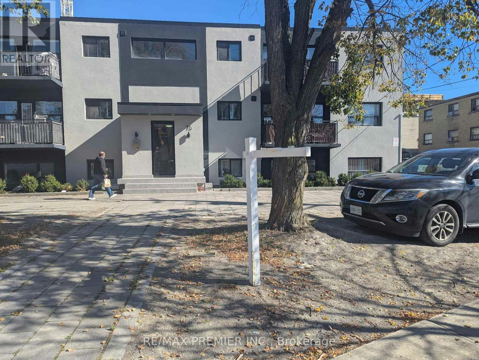 B1-15 Wilmington Avenue, Toronto, ON, M3H 5H7