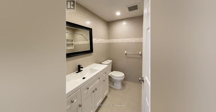 B1-15 Wilmington Avenue, Toronto, ON, M3H 5H7 - 10