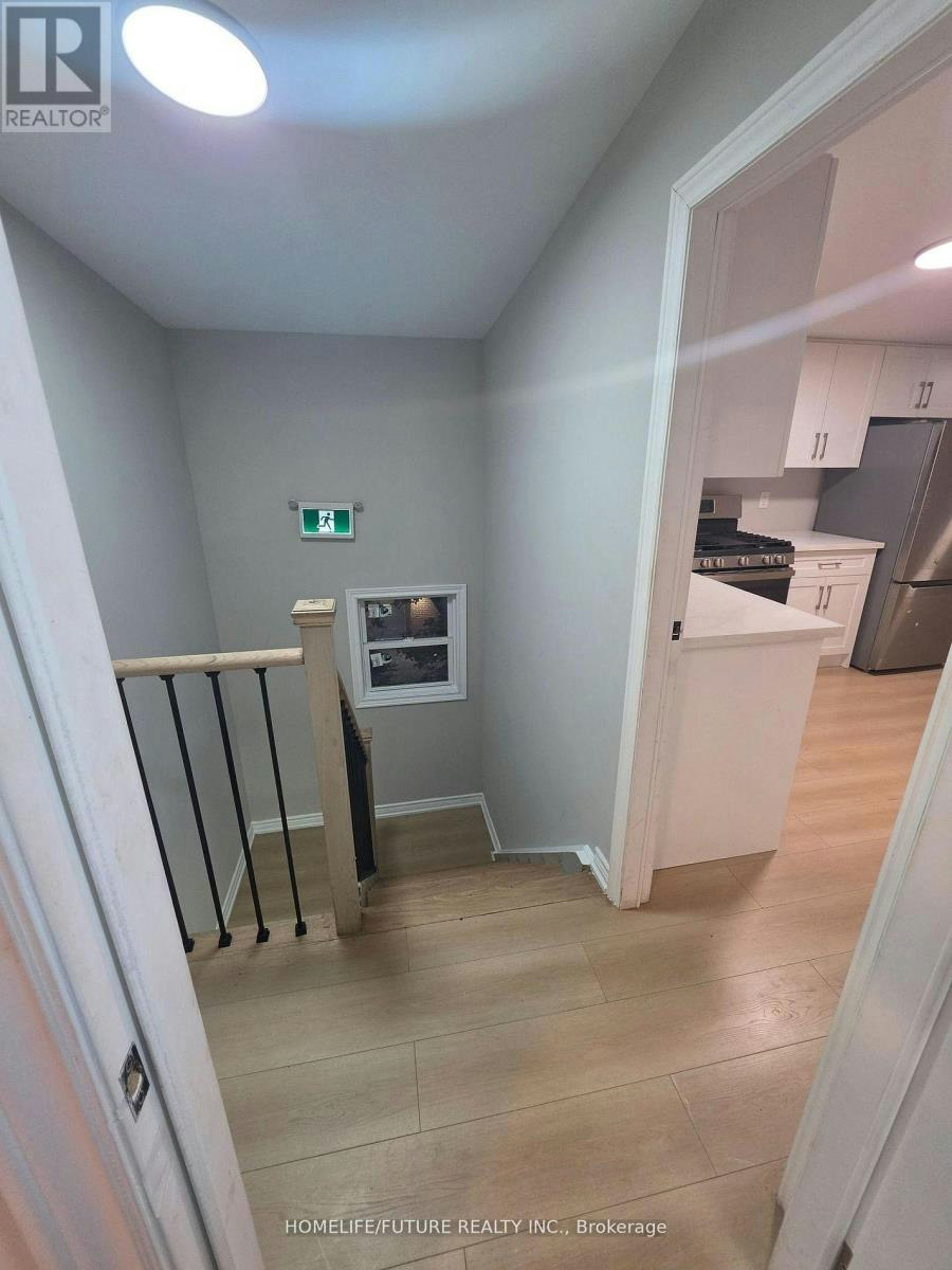 2983 Lawrence Avenue E, Toronto, ON, M1P 2V6 - 7