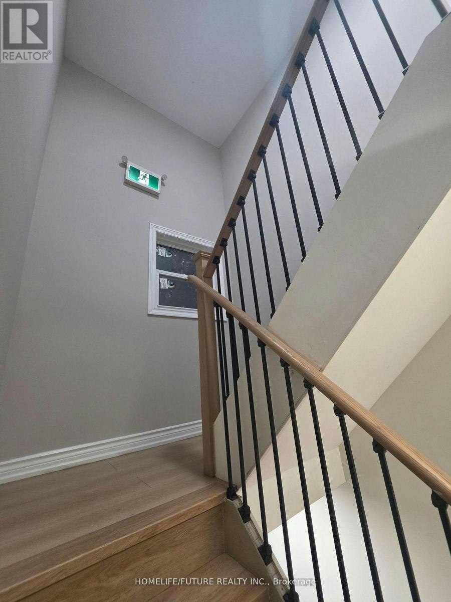 2983 Lawrence Avenue E, Toronto, ON, M1P 2V6 - 17