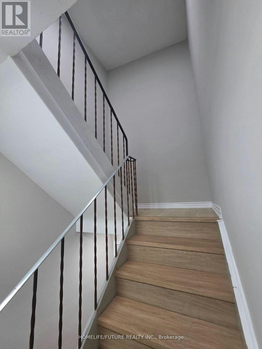 2983 Lawrence Avenue E, Toronto, ON, M1P 2V6 - 9