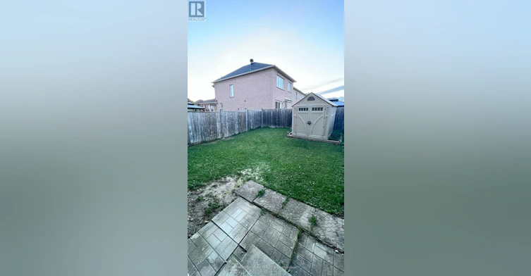 10 Brown Lane, Whitchurch-Stouffville, ON, L4A 0V2 - 11
