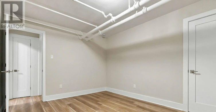 14-325 Cooper Street, Ottawa, ON, K2P 0G5 - 14