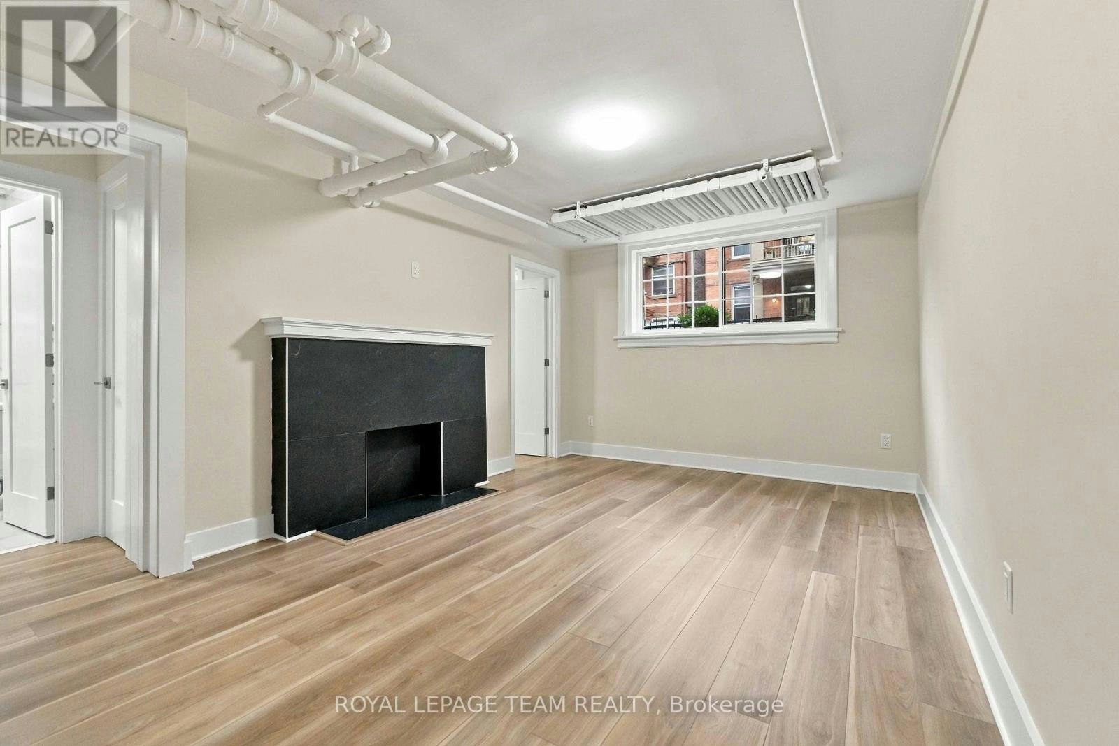 14-325 Cooper Street, Ottawa, ON, K2P 0G5 - 4