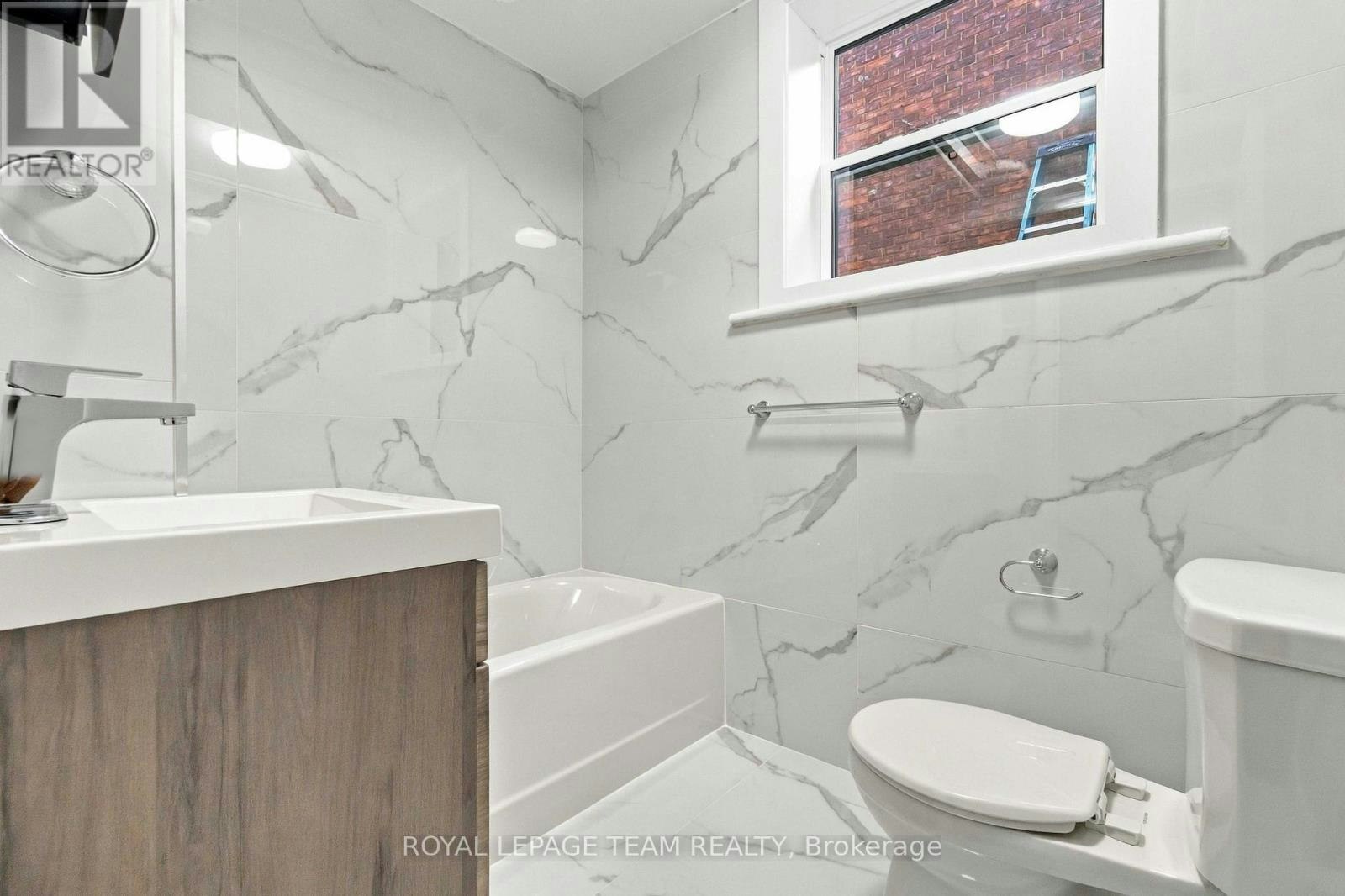 14-325 Cooper Street, Ottawa, ON, K2P 0G5 - 16