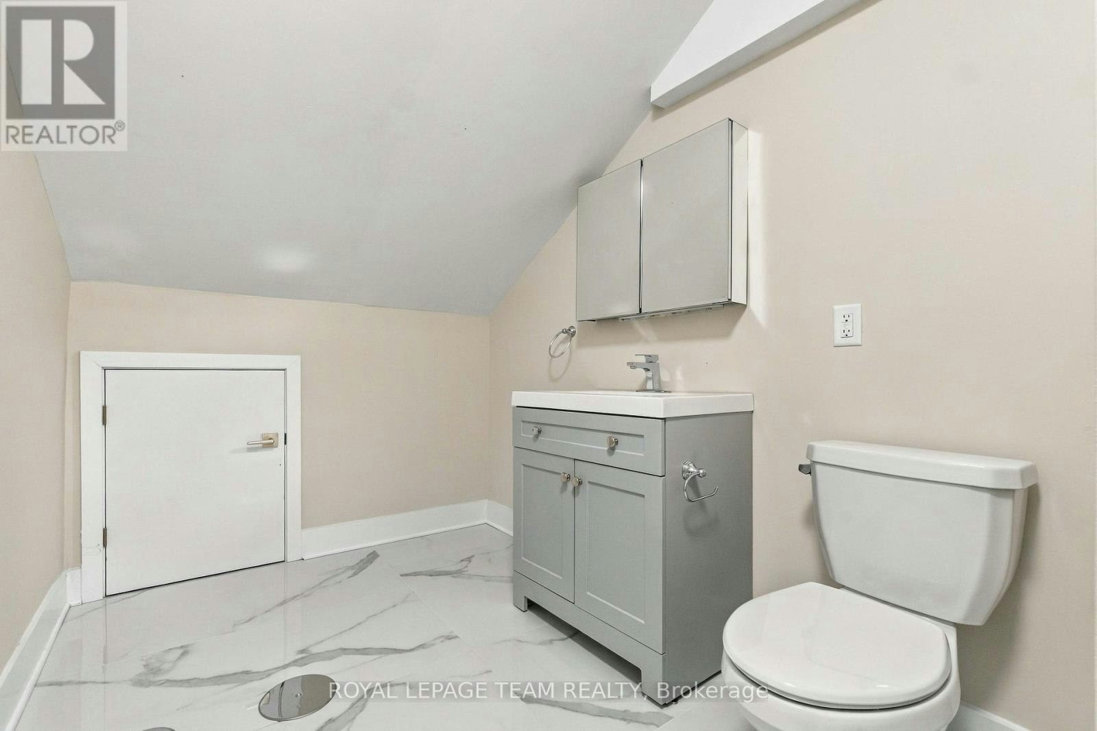 14-325 Cooper Street, Ottawa, ON, K2P 0G5 - 10