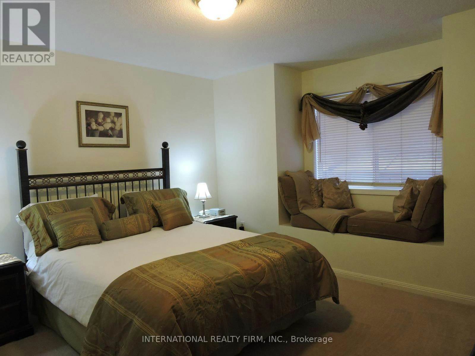 2453 Baintree Crescent, Oakville, ON, L6M 4W9 - 3