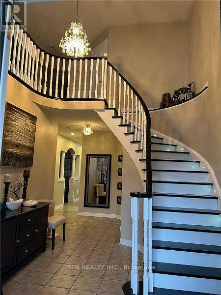 1047 Mcclenahan Crescent, Milton, ON, L9T 6W6 - 3