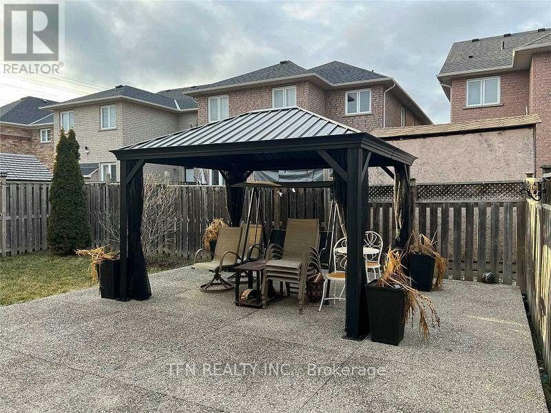 1047 Mcclenahan Crescent, Milton, ON, L9T 6W6 - 9