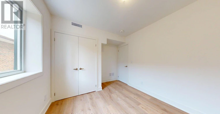 2 (MAIN-878 Glencairn Avenue, Toronto, ON, M6B 2A5 - 15