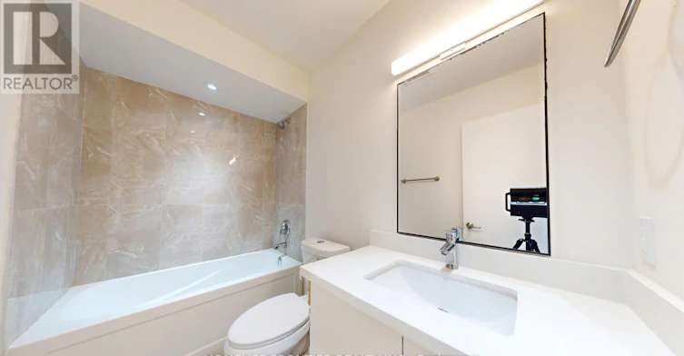 2 (MAIN-878 Glencairn Avenue, Toronto, ON, M6B 2A5 - 10