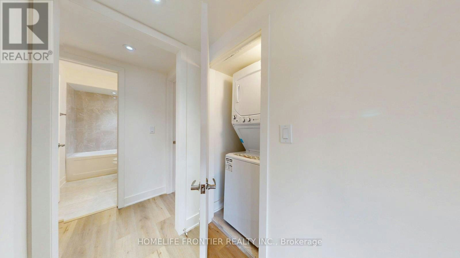 2 (MAIN-878 Glencairn Avenue, Toronto, ON, M6B 2A5 - 14
