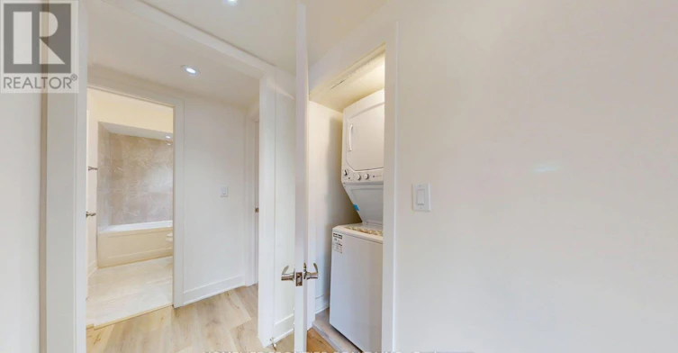 2 (MAIN-878 Glencairn Avenue, Toronto, ON, M6B 2A5 - 14