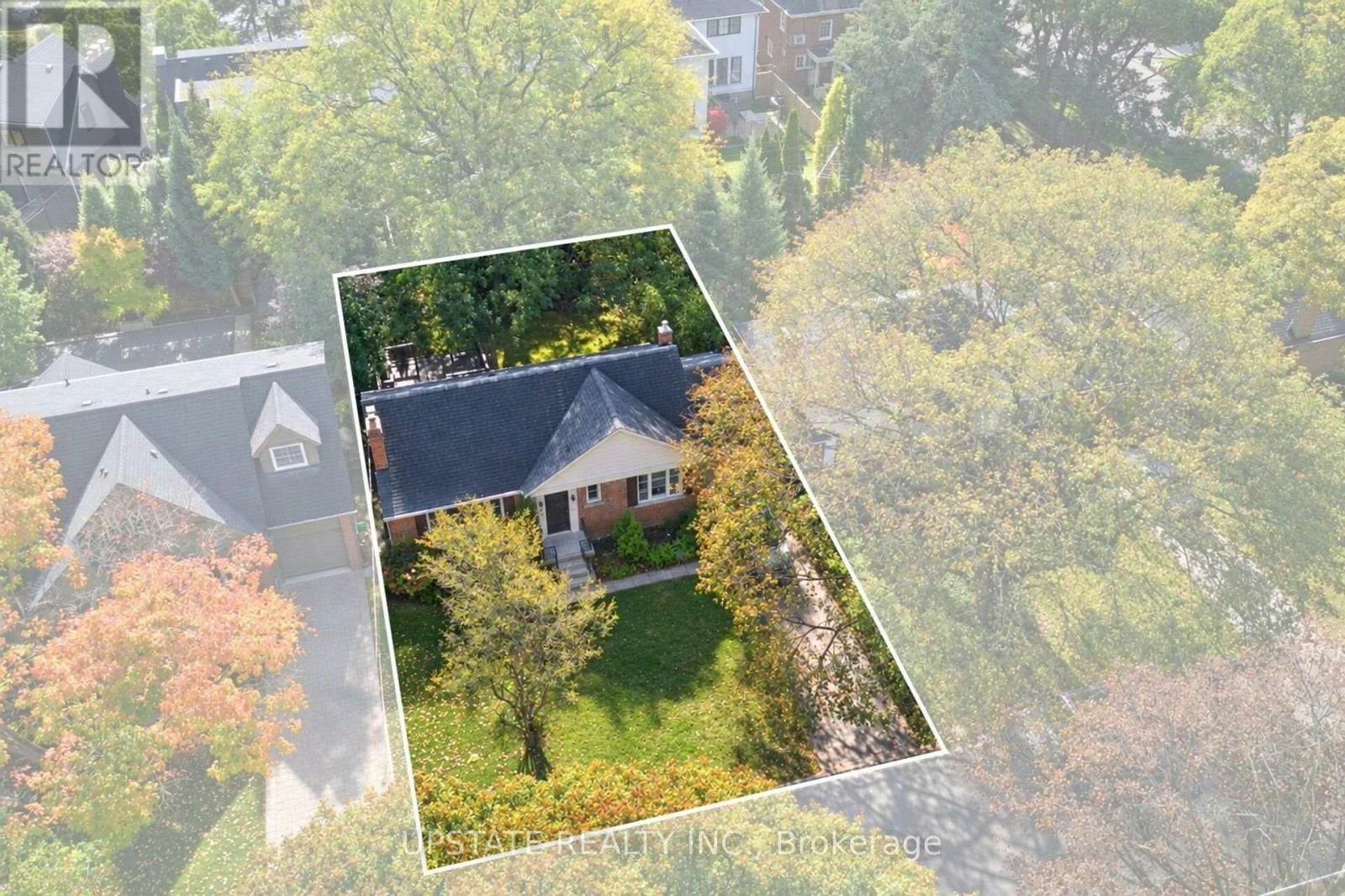 9 Elderidge Avenue, Toronto, ON, M8Y 2C4