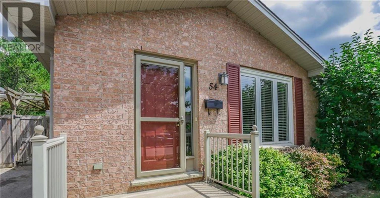 54 Tanoak Drive, London, ON, N6G 5A1 - 2