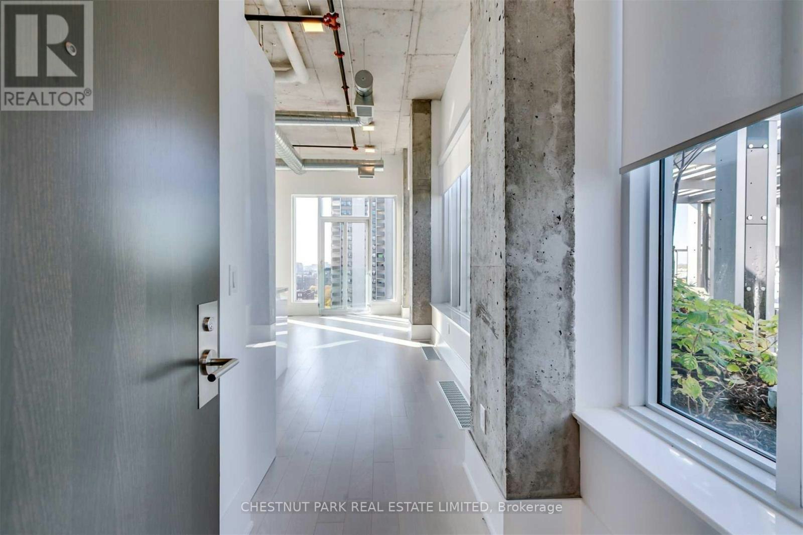 GPH17-50 Mccaul Street, Toronto, ON, M5T 1V9