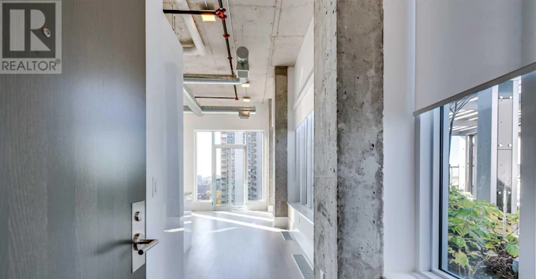 GPH17-50 Mccaul Street, Toronto, ON, M5T 1V9
