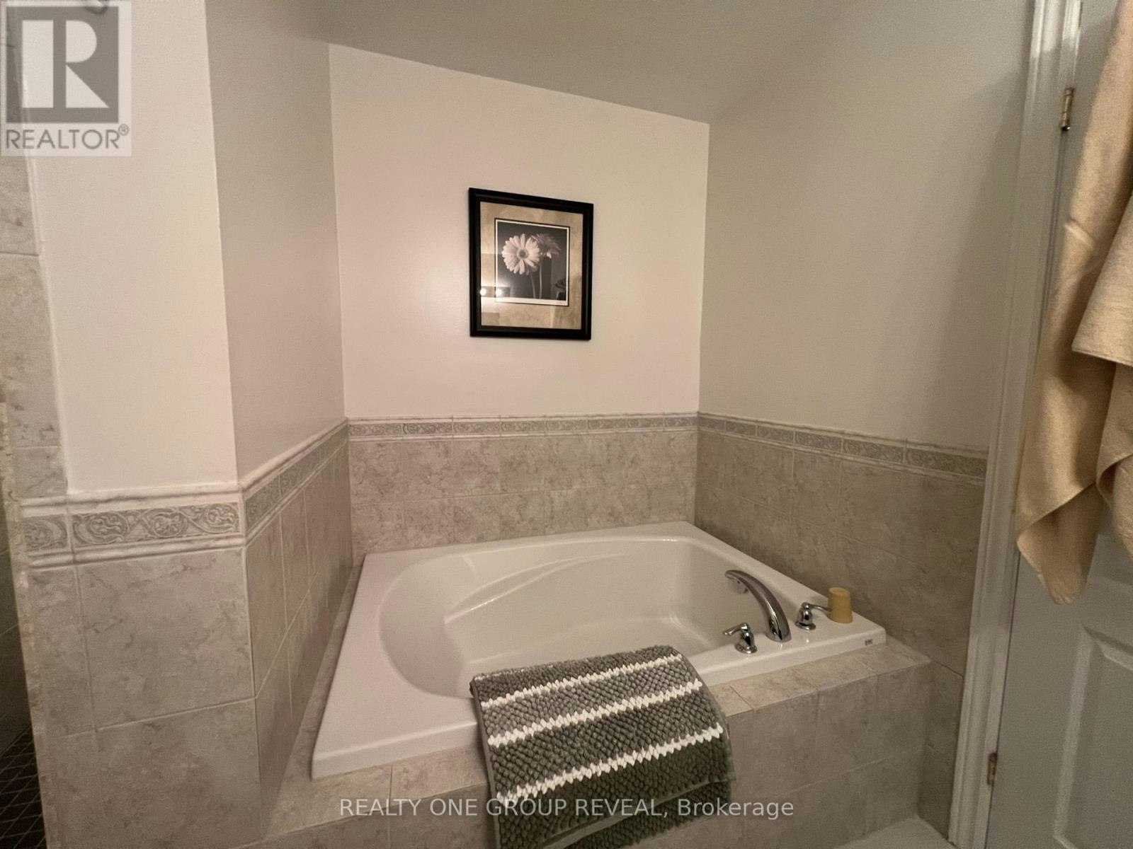 13 Enderly Street, Ajax, ON, L1S 0C1 - 12