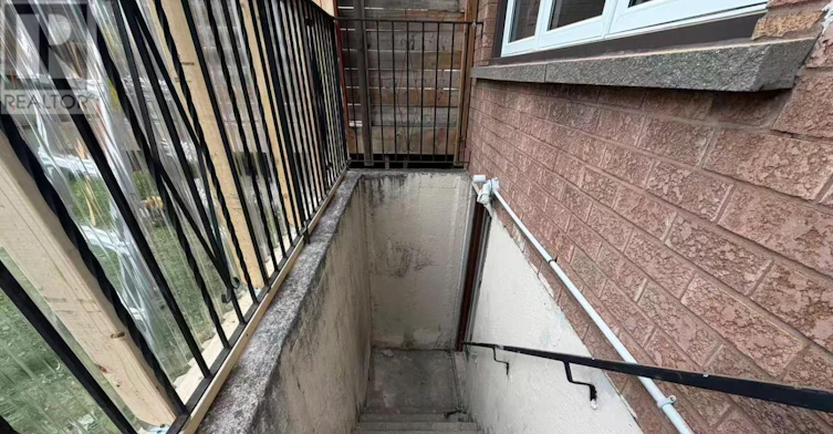 BSMT-21 Lovekin Grove, Toronto, ON, M1T 3T5 - 2