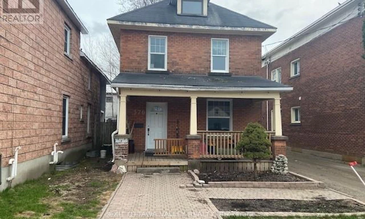 376 Pembroke Street
