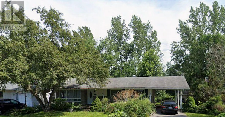 A-44 Kirkstall Avenue, Ottawa, ON, K2G 3M5