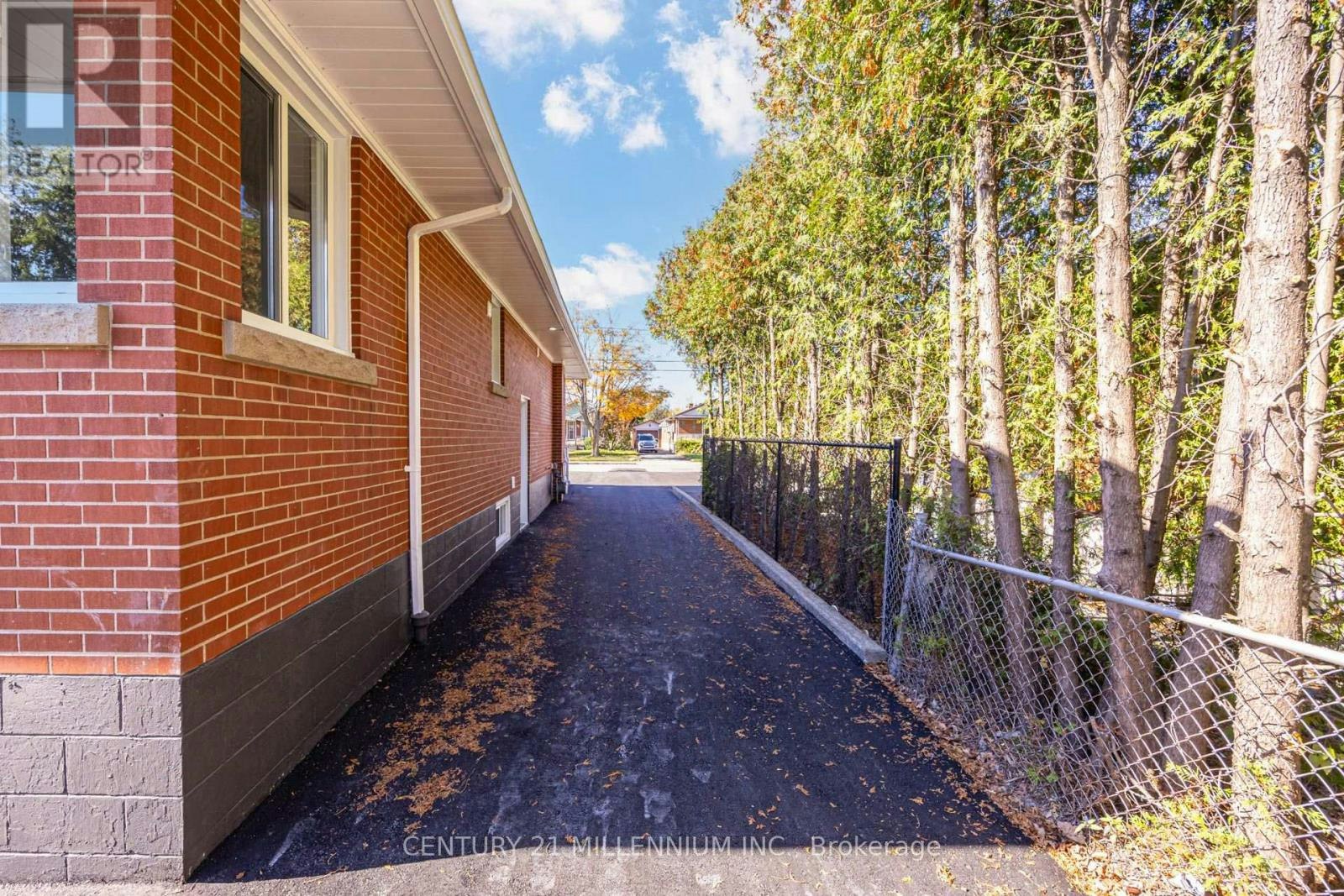 LOWER-387 19th Street EAST, Hamilton, ON, L9A 4S9 - 32