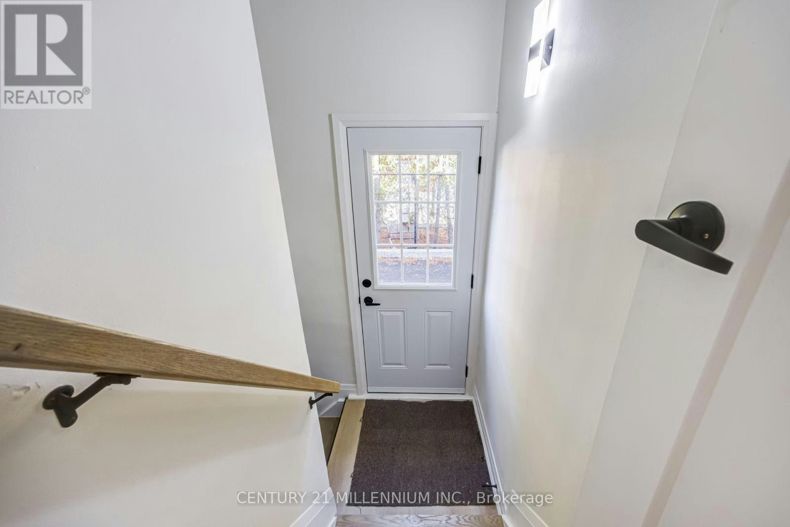 LOWER-387 19th Street EAST, Hamilton, ON, L9A 4S9 - 4