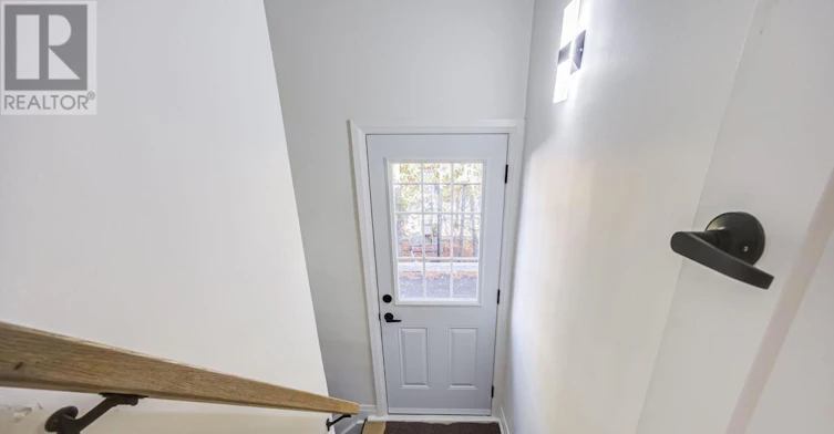 LOWER-387 19th Street EAST, Hamilton, ON, L9A 4S9 - 4